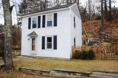 4 Mechanic St, Upton, MA 01568 photo 1