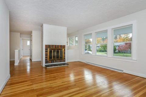 2 Beverly Hl, Canton, MA 02021 photo 2