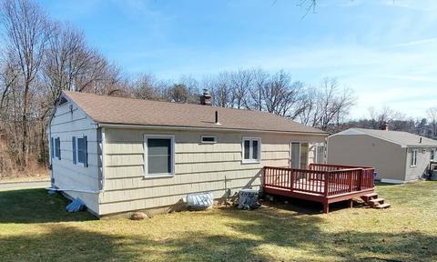 60 Pinecrest Dr, Springfield, MA 01118 photo 9