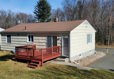 60 Pinecrest Dr, Springfield, MA 01118 photo 10