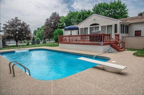2 Chalet Dr, Methuen, MA 01844 photo 12