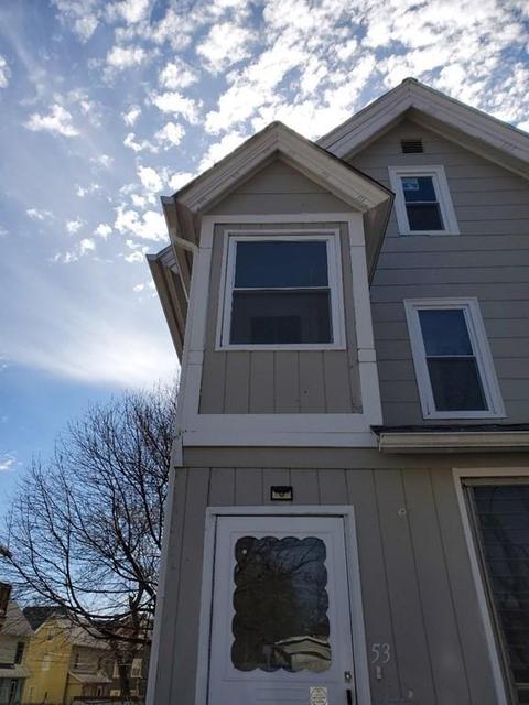 53 Mcknight St, Springfield, MA 01109 photo 2