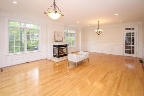 39 Denton Rd, Wellesley, MA 02482 photo 3