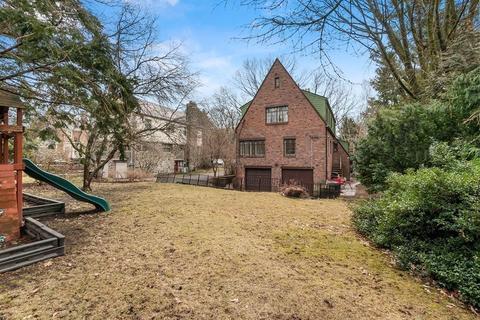 230 Middlesex Rd, Chestnut Hill, MA 02467 photo 24