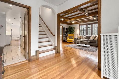 230 Middlesex Rd, Chestnut Hill, MA 02467 photo 12