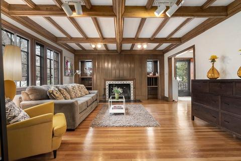230 Middlesex Rd, Chestnut Hill, MA 02467 photo 4