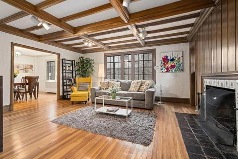 230 Middlesex Rd, Chestnut Hill, MA 02467 photo 3
