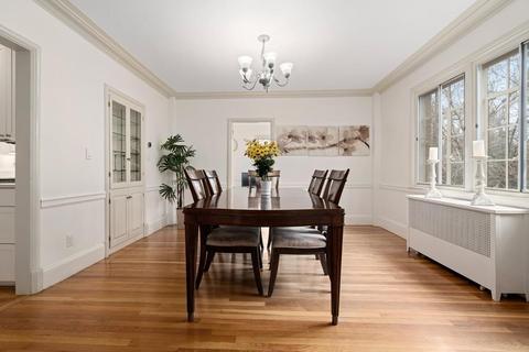 230 Middlesex Rd, Chestnut Hill, MA 02467 photo 6