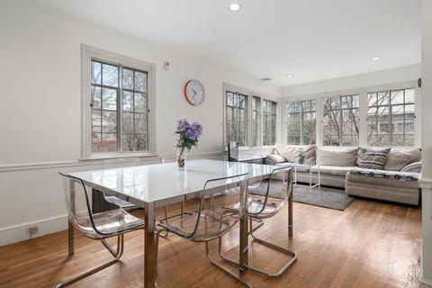 230 Middlesex Rd, Chestnut Hill, MA 02467 photo 8