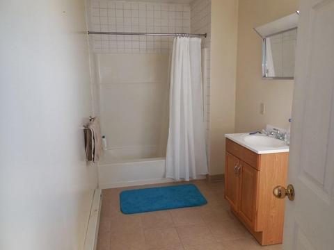420 Main St, Easthampton, MA 01027 photo 9