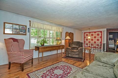 150 Ash St, Spencer, MA 01562 photo 7