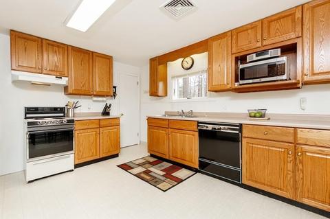 7 Bayview, Webster, MA 01570 photo 12