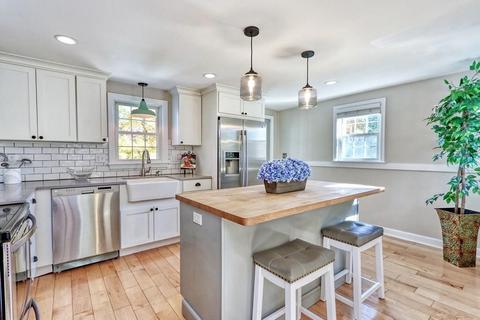 24 Lawrence Rd, Reading, MA 01867 photo 1