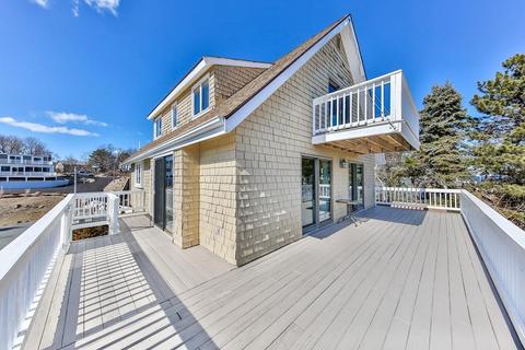 1 Dune Cir, Gloucester, MA 01930 photo 1