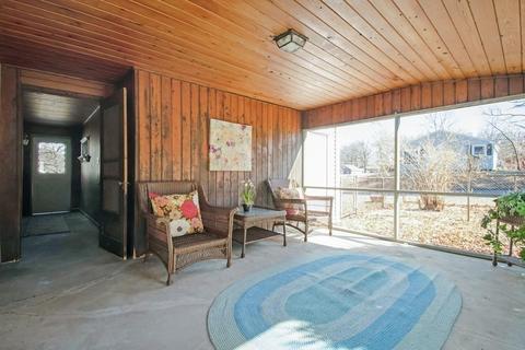 93 Bartels St, Springfield, MA 01128 photo 4