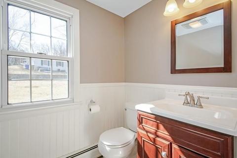 93 Bartels St, Springfield, MA 01128 photo 21