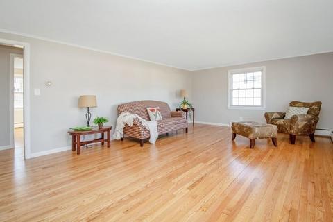93 Bartels St, Springfield, MA 01128 photo 14