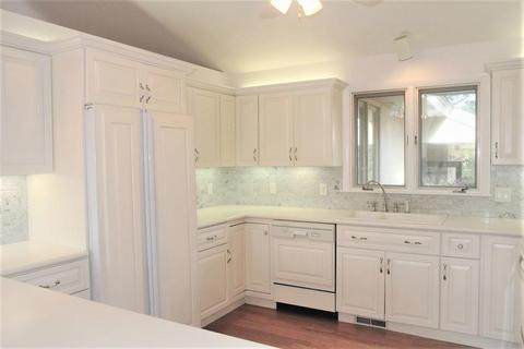 205 Glenneagle Dr, Mashpee, MA 02649 photo 4