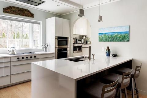 107 Clark Rd, Brookline, MA 02445 photo 3
