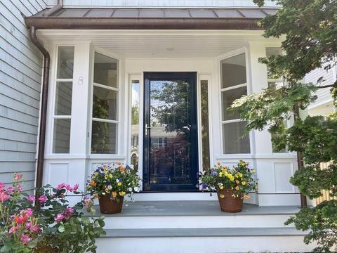 8 Walnut St, Marblehead, MA 01945 photo 4