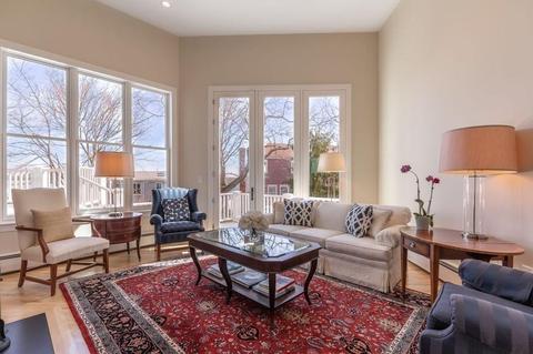 8 Walnut St, Marblehead, MA 01945 photo 7
