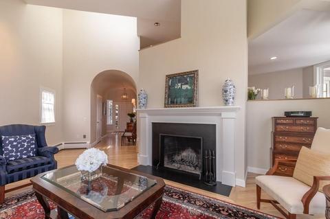 8 Walnut St, Marblehead, MA 01945 photo 8
