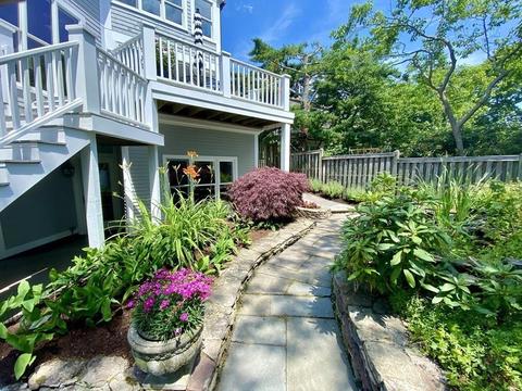 8 Walnut St, Marblehead, MA 01945 photo 28