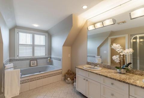 8 Walnut St, Marblehead, MA 01945 photo 22