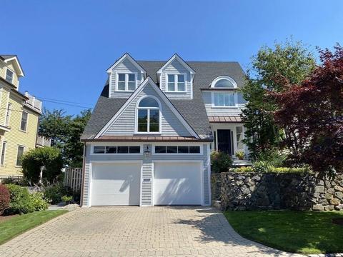 8 Walnut St, Marblehead, MA 01945 photo 2