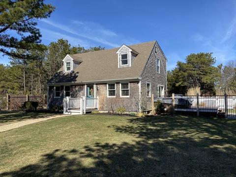 5 Seths Path, Oak Bluffs, MA 02557 photo 2