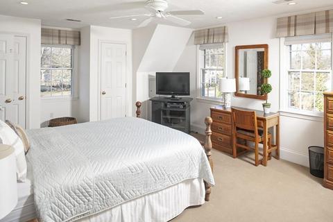 7 Jones St, Hingham, MA 02043 photo 17