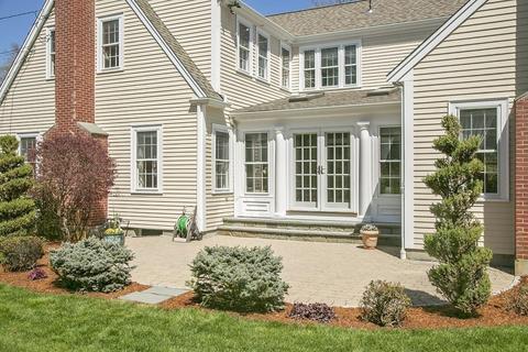 7 Jones St, Hingham, MA 02043 photo 4