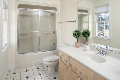7 Jones St, Hingham, MA 02043 photo 18