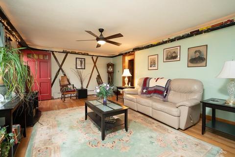 83 Parkerview St, Springfield, MA 01129 photo 6