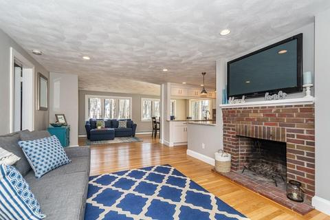 26 Whittier Rd, Reading, MA 01867 photo 4