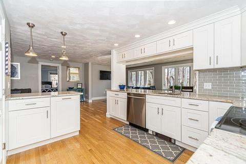 26 Whittier Rd, Reading, MA 01867 photo 11