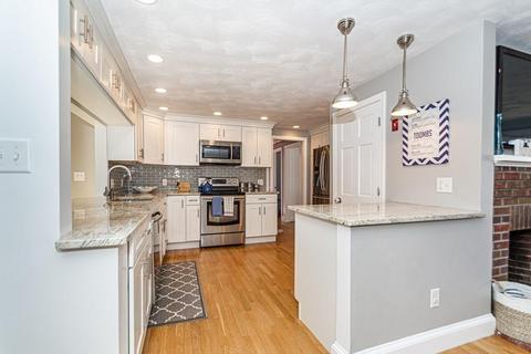 26 Whittier Rd, Reading, MA 01867 photo 12