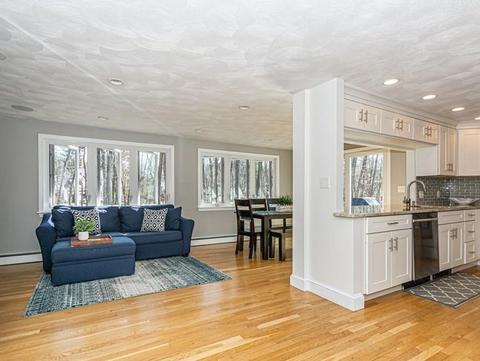 26 Whittier Rd, Reading, MA 01867 photo 6