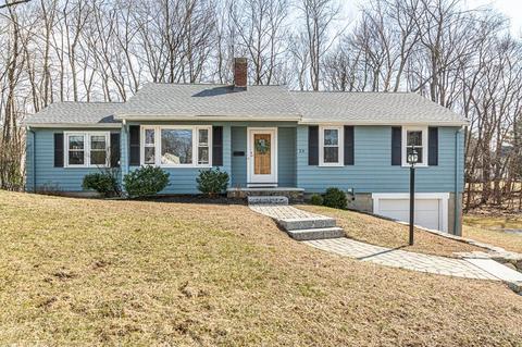 26 Whittier Rd, Reading, MA 01867 photo 2