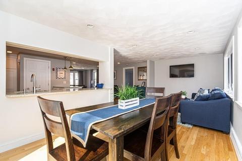 26 Whittier Rd, Reading, MA 01867 photo 8