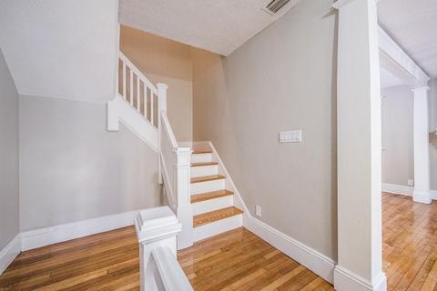 850 Chestnut St, Springfield, MA 01107 photo 30