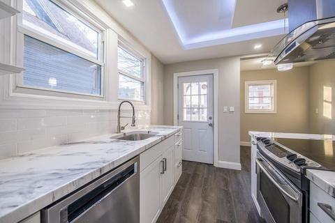 850 Chestnut St, Springfield, MA 01107 photo 11