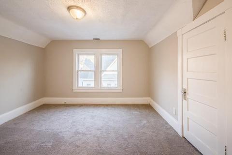 850 Chestnut St, Springfield, MA 01107 photo 38