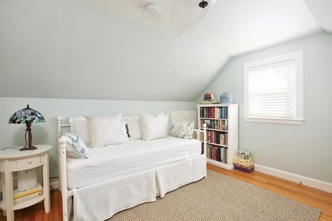 90 Falcon St, Needham, MA 02492 photo 10