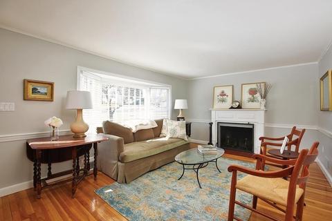 90 Falcon St, Needham, MA 02492 photo 4