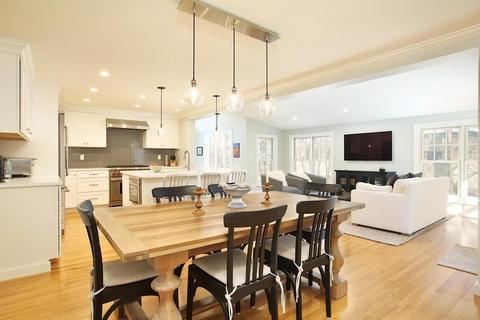 90 Falcon St, Needham, MA 02492 photo 5