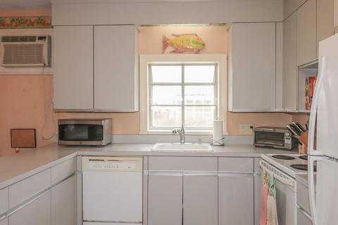 3 Dean Rd, Marblehead, MA 01945 photo 9