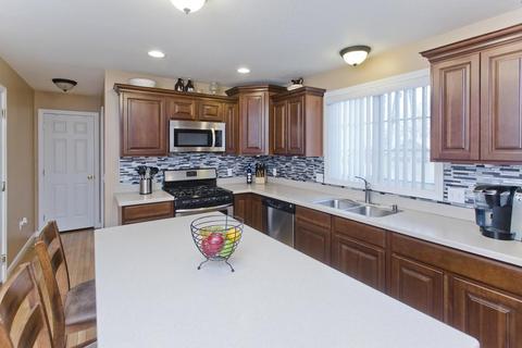 131 Carnarvon Cir, Springfield, MA 01109 photo 13