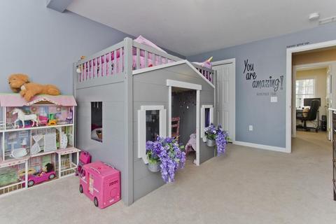 131 Carnarvon Cir, Springfield, MA 01109 photo 27