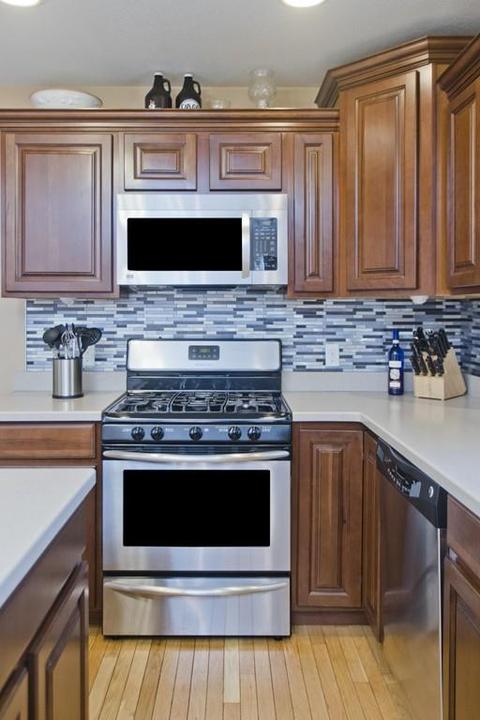 131 Carnarvon Cir, Springfield, MA 01109 photo 17